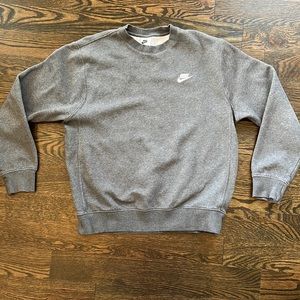 Nike Sweatshirt. Men’s small. Gray.